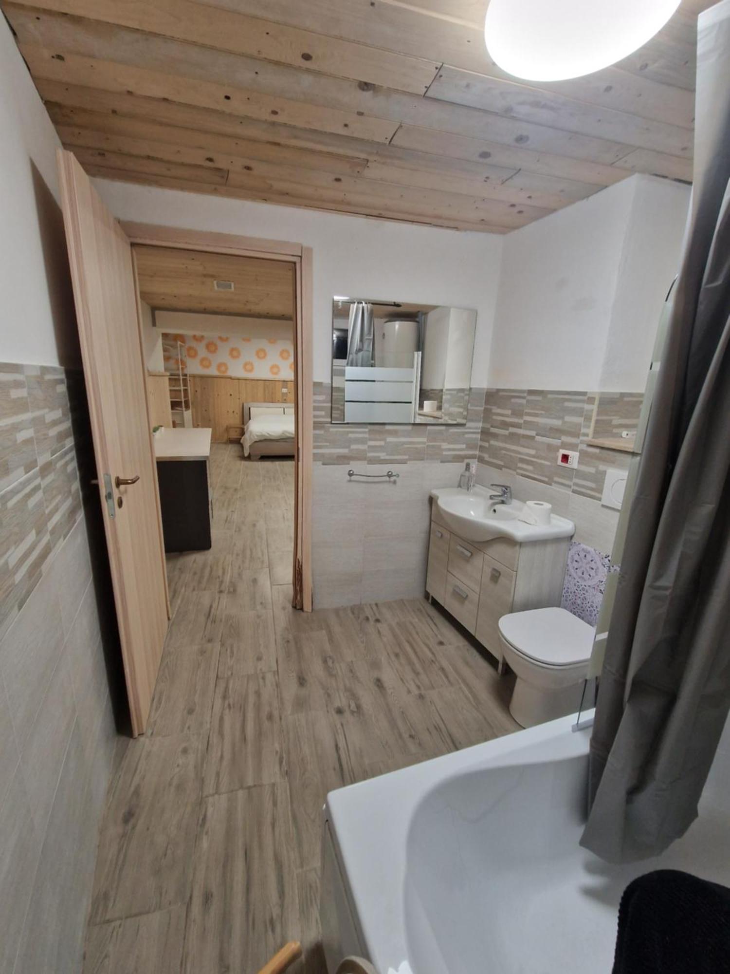 Underground Home Vicino Metropolitana Comasina Cormano Dış mekan fotoğraf